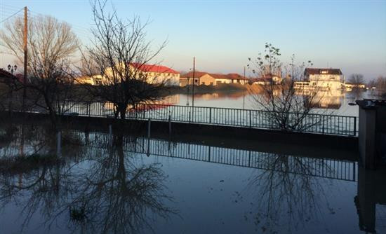 Συναγερμός στον Έβρο λόγω κακοκαιρίας- Μεγάλες ποσότητες νερού έρχονται από τη Βουλγαρία